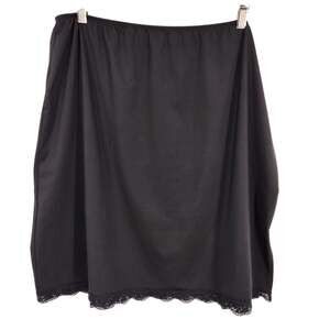 George Black Scalloped Lace Hem Slip Skirt – Size 2X
